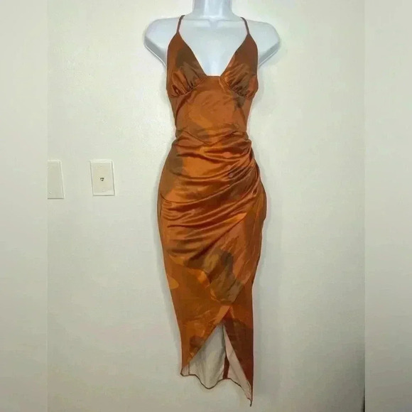 ASOS LUXE seamed corset satin midi dress in brown swirl print - Picture 3 of 5